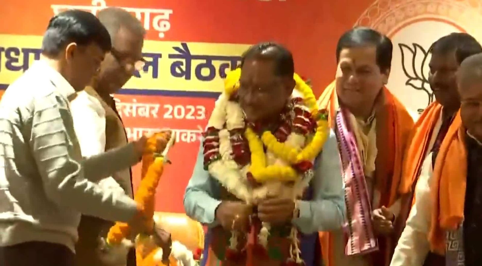आदिवासी नेता विष्णु देव साय छत्तीसगढ़ के जहाज का नेतृत्व करेंगे: प्राथमिकताएँ और संभावनाएँ