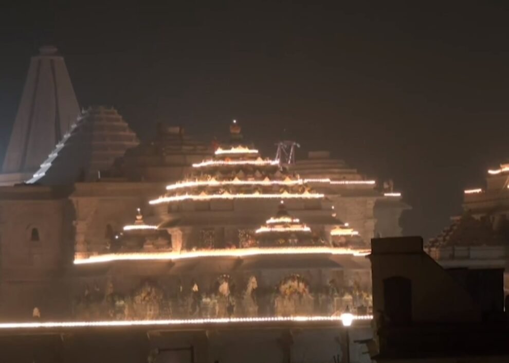 अयोध्या की गूँज: राम मंदिर की प्राण प्रतिष्ठा के लिए एक वैश्विक उत्सव