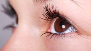 आंखों से कचरा निकालने के लिए 10 टिप्स